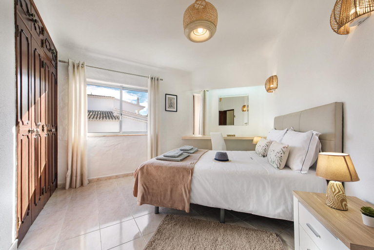 Bedroom 3, Old Village Area and close to all amenities, Loulé