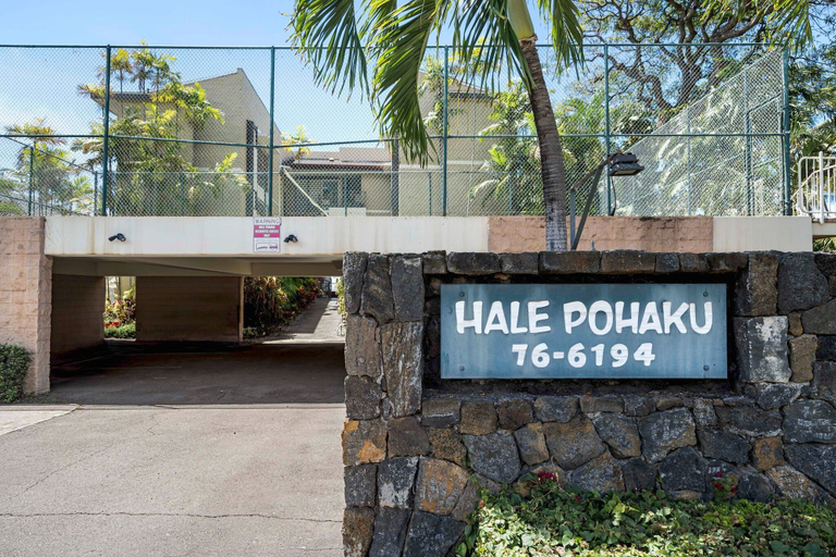 Property grounds 2, Oceanfront Elegance 2BR w/ Panoramic Views, Pool, Lanai + Concierge - Vrkcv, Hawaii