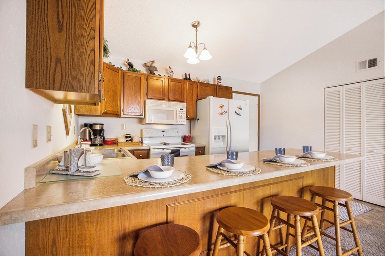Private kitchen 5, Amazing Lakefront Pool On Coveted Horseshoe Bend!, Camden