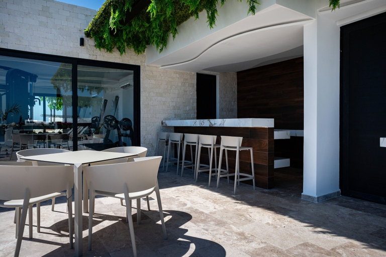Outdoor dining 3, Menesse Town Tower 202 1 Bedroom Condo, Cozumel
