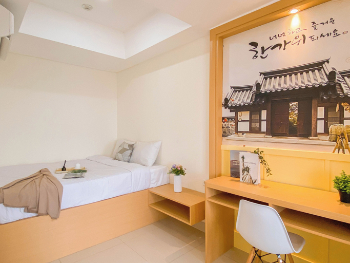 Room 5, Japanese Style Studio At Pollux Chadstone Apartment, Cikarang