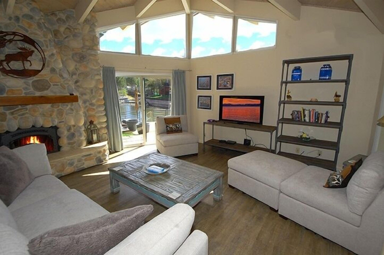Living area 2, 2078 Traverse Court 3 Bedroom Home, El Dorado
