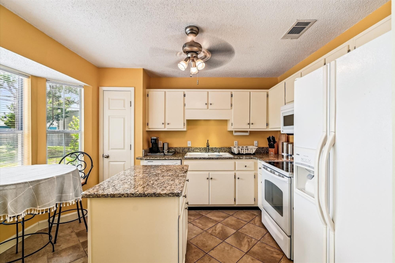 Private kitchen 3, 17007 Firenzo Ave 3 Bedroom Home, Bay
