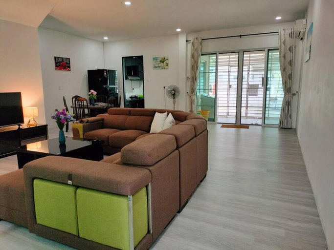 Bedroom 4, Sibu Double Story House No Smoking No Wedding Acts, Sibu