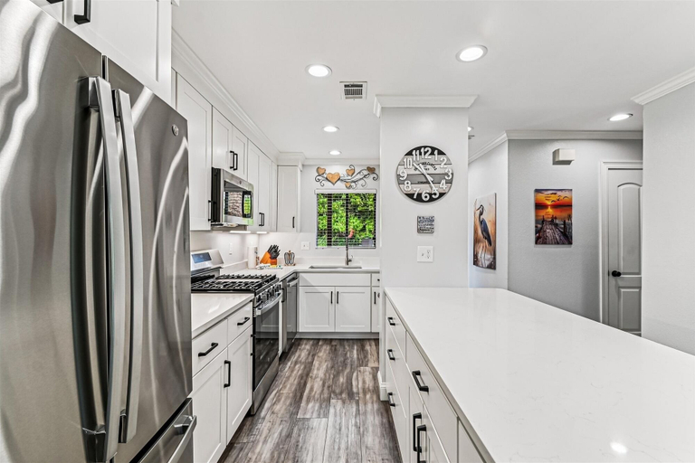 Private kitchen 5, Beachwalk 18d 2 Bedroom Townhouse, Bay