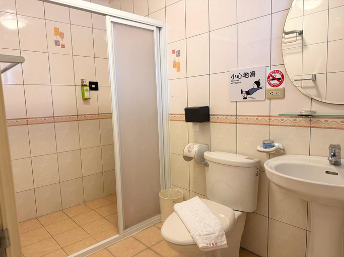 Bathroom 3, Secret House, Taitung