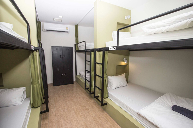 Bedroom 3, All Days Hostel, Phra Khanong