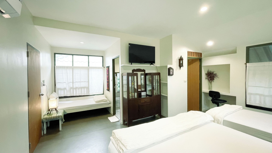 Bedroom 2, Rimsira, Pathiu