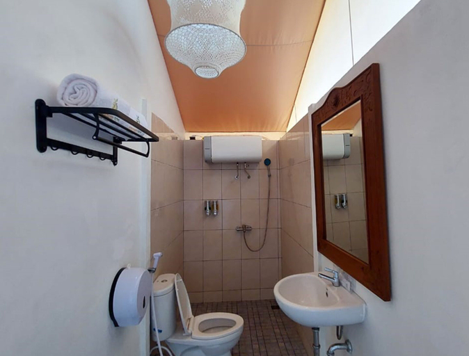 Bathroom 3, Dmangku Farm Mancak Serang, Serang