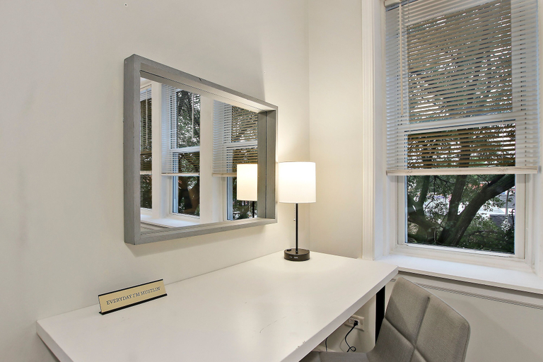 Interior detail, Cozy 2BR Apt - Sunnyside 2E, Cook