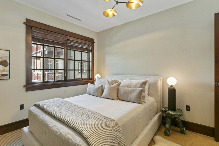Room 2, 306 - Two Bedroom Condo Arrowleaf by Deer Valley Resort, Summit