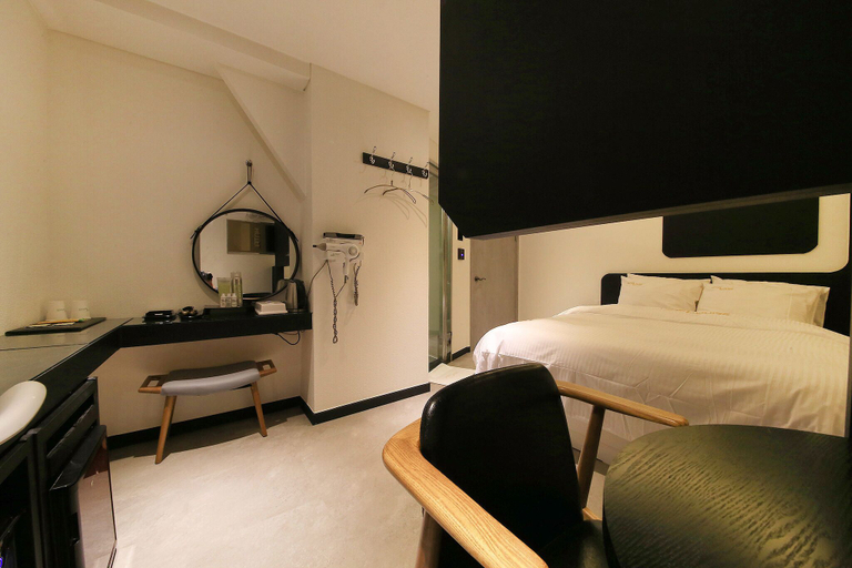 Bedroom 2, Jamsil Louize, Songpa