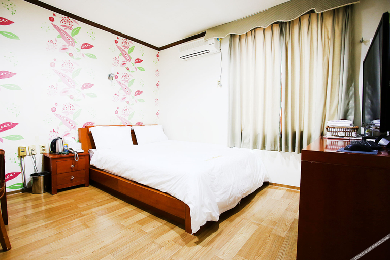 Bedroom 4, Chuncheon Hole in One, Chuncheon