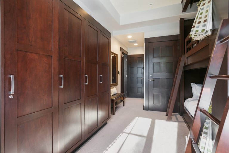 Room 3, 208 - Three Bedroom Condo Flagstaff by Deer Valley Resort, Summit