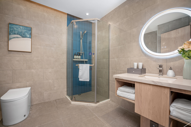 Bathroom 3, Kyriad Marvelous Hotel Dalian Airport, Dalian