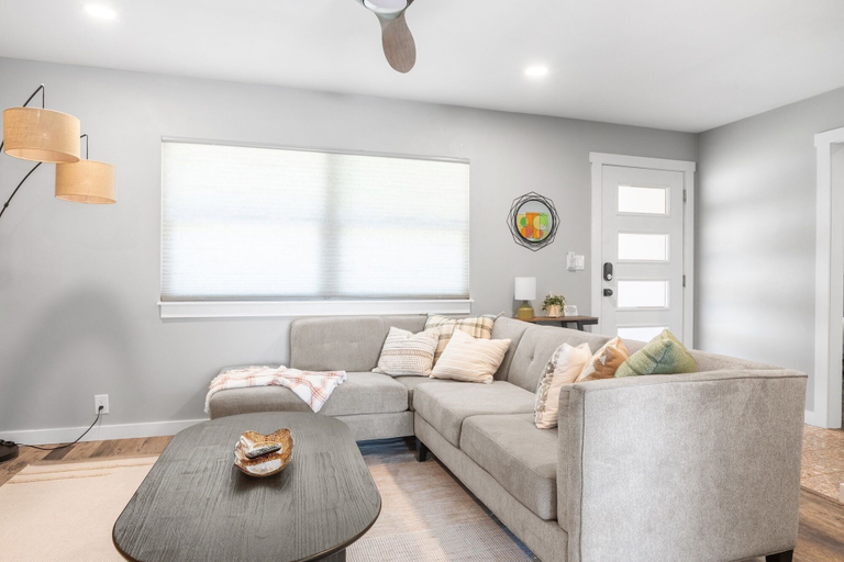 Living area 4, Zander Haus 3 Bedroom Home by RedAwning, Gillespie