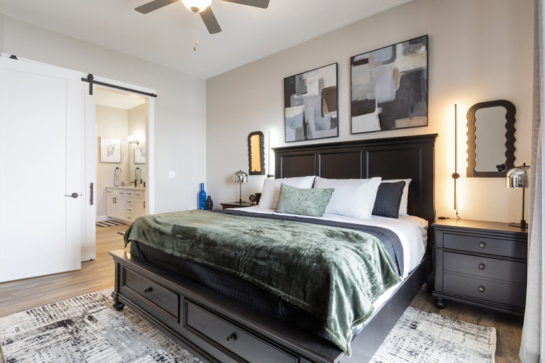 Room 4, Scenic Views, Outdoor Grill & Dine, Fireplace, Games, Camden