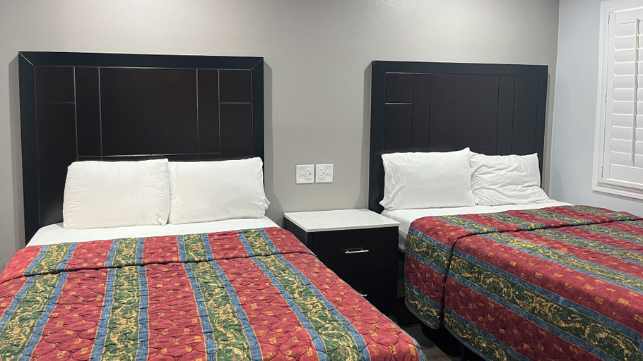 Room 2, Studio 6 – Oakland, CA – San Francisco Berkeley Area, Alameda