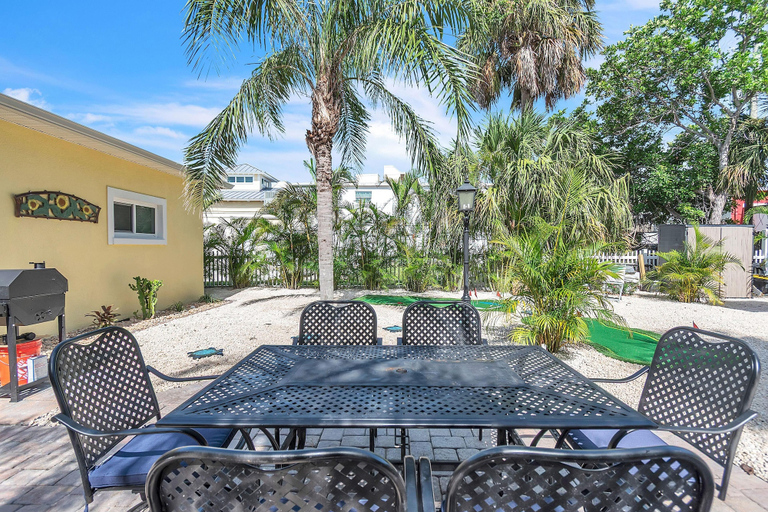 Primary image, Indian Rocks Retreat, Pinellas