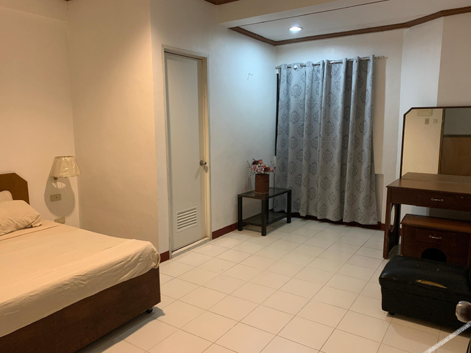 Bedroom 2, SLEEPADZ HOTEL - DORMITEL DYD, Naga City