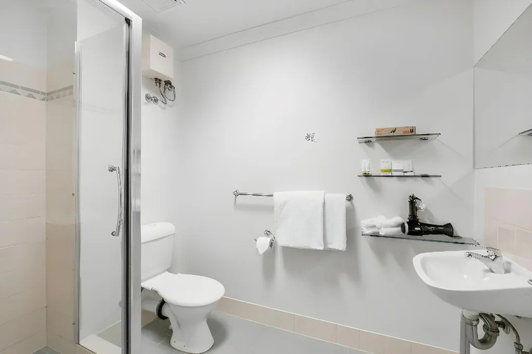 Bathroom 5, Metro Hotel Perth City, Perth