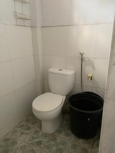 Bathroom 4, Penginapan Amel HO Anyer, Serang