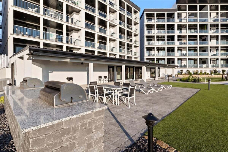 Outdoor dining 5, Lakefront Topsider Condo w/ Boat Slip, 2 Pools & Large Deck, Camden