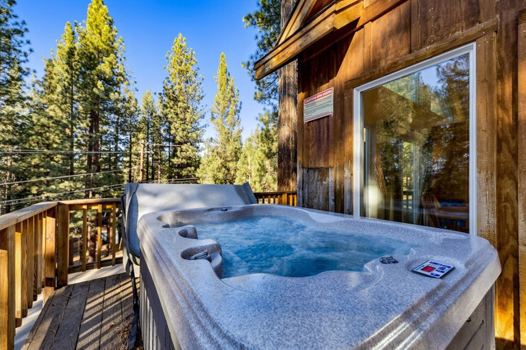 Outdoor spa tub 5, 1800 High Meadows Trail 4 Bedroom Home by RedAwning, El Dorado