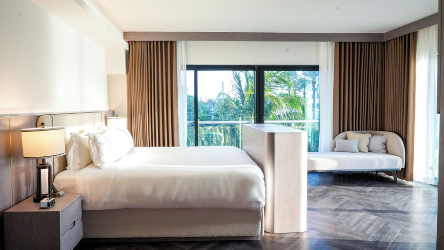 Bedroom 2, Barley House, Broward
