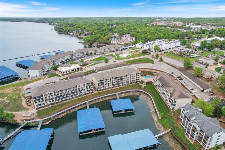 Exterior 2, Nautical-inspired Lakefront Unit w/ Awesome Views, Camden