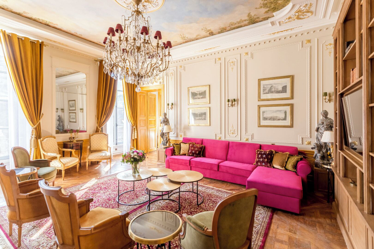 Living area 4, Merveil Signature Suite - Marais Braque, Paris