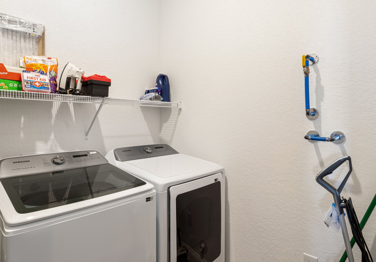 Laundry, Brand New Complex, Central Location, Amazing Views, Camden