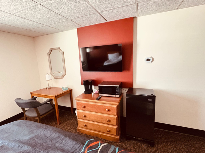 Bedroom 4, Red Rock Hotel & Suites, Saint Louis