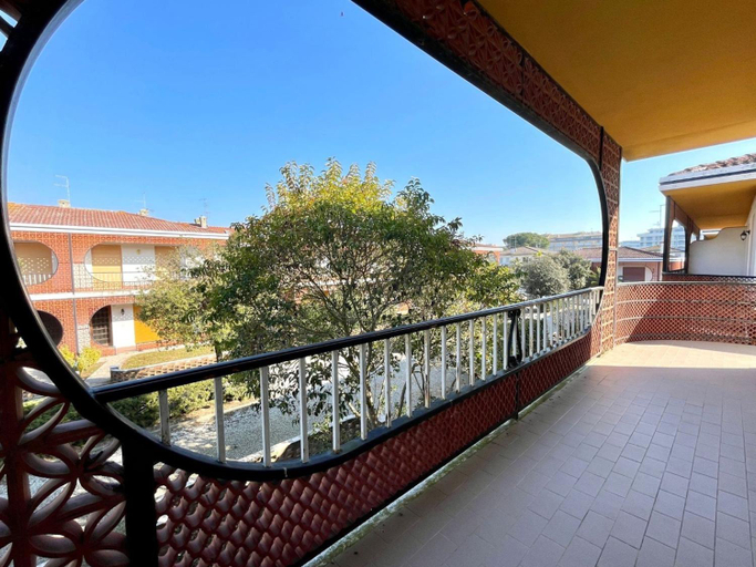 Others 4, Peaceful house with pool and terrace, Venezia