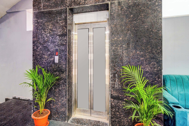 Elevator 4, Fabhotel Aashvi, Hyderabad