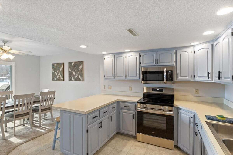 Private kitchen 5, Expansive Deck, Beautiful Views, Private Dock & Boat Slip, Camden