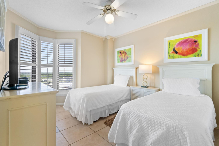 Bedroom 2, Seachase 1405w, Baldwin