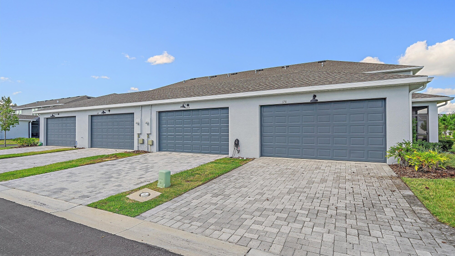 Exterior 3, Lazy Days At Waterside 2 Bedroom Townhouse, Sarasota
