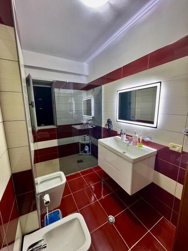 Bathroom 2, Shkodra Apartment, Shkodrës