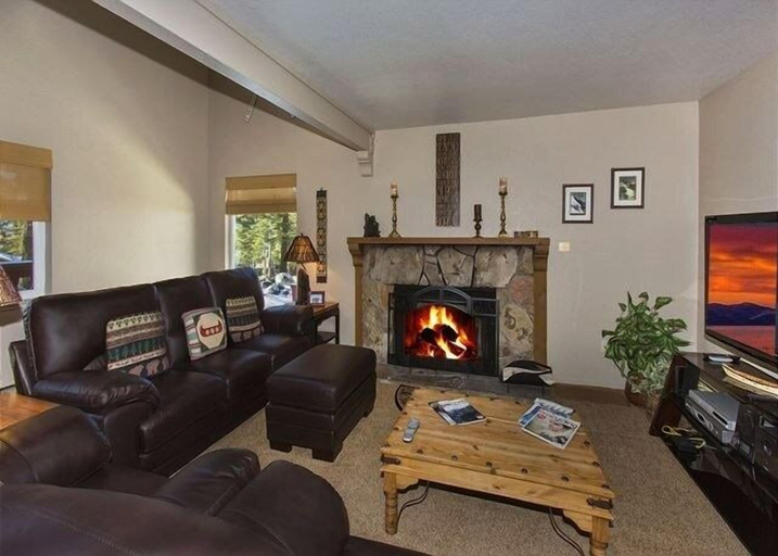 Living area, 1173 Timber Lane 4 Bedroom Home, El Dorado