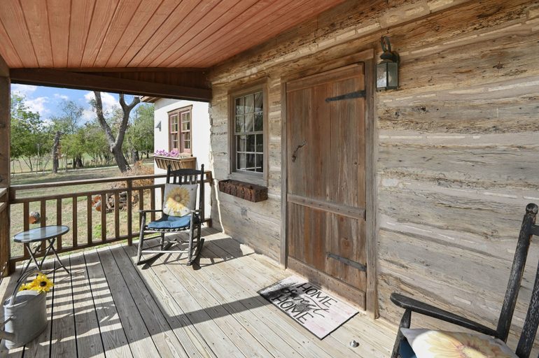 Terrace/patio 2, Czech 1 Bedroom Cabin by RedAwning, Gillespie