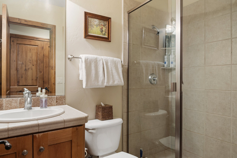 Bathroom 5, Midway 4 Bedroom Golf Course Luxury Turnberry 23 Home, Wasatch