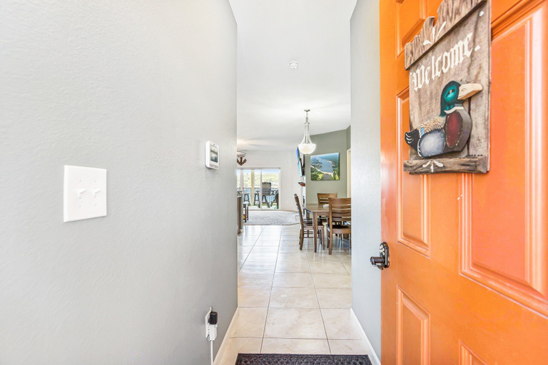 Interior 4, Island Life! Amazing Balcony-views-pool and Patio, Camden