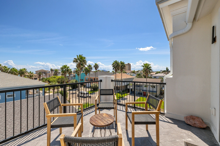 Terrace/patio 2, Miramar House, 120 E. Constellation 6 Bedroom Home, Cameron