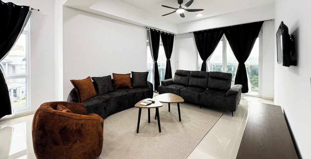 Living area 4, Met1 Residences Mont Kiara by Airhost, Kuala Lumpur