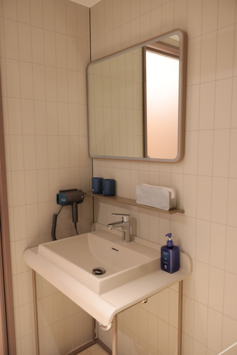 Bathroom 3, Hanting Hotel Zibo Zhoucun Ancient Commercial City, Zibo