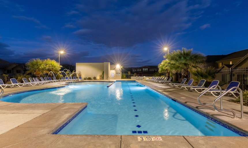 Pool 2, Southern Comfort 3 Bedroom Apts by RedAwning, Washington
