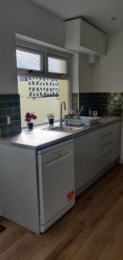 Private kitchen 5, Raymond Views, Rhondda, Cynon, Taff