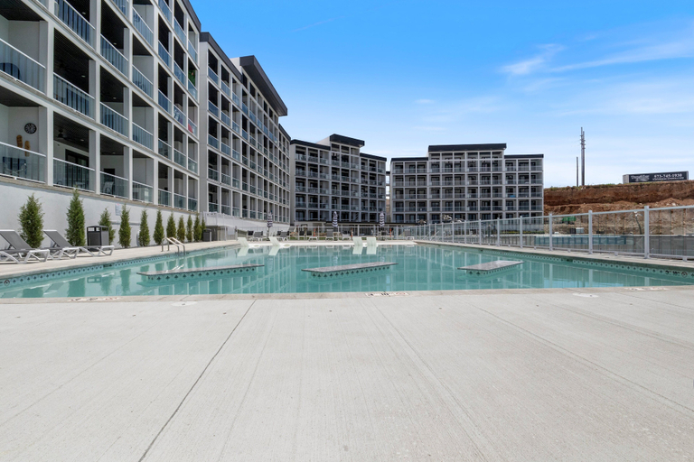 Pool 3, Brand New Complex, Central Location, Amazing Views, Camden