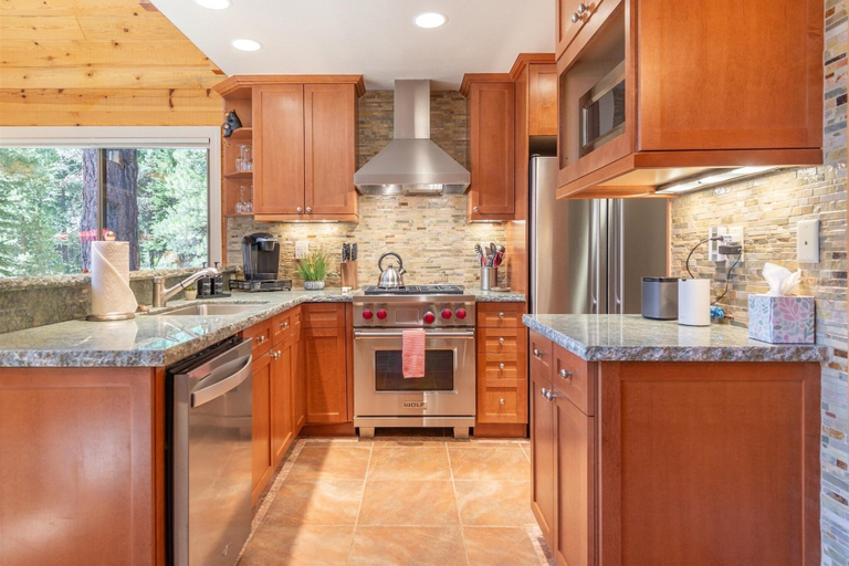 Private kitchen 3, Jester Court 3 Bedroom Home, Placer